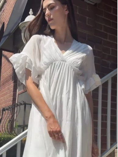 @stella.sternberg: Flowy Maxi Dress