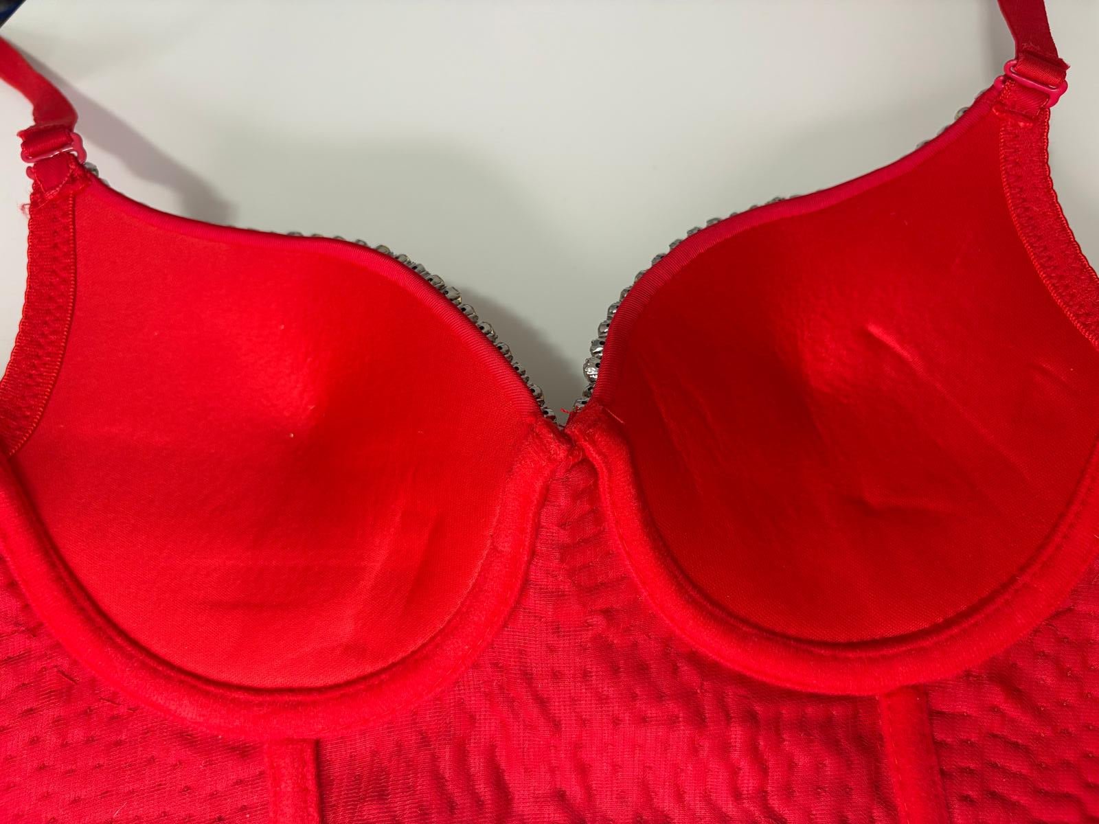 Belliona-Women-glow-top-redblack