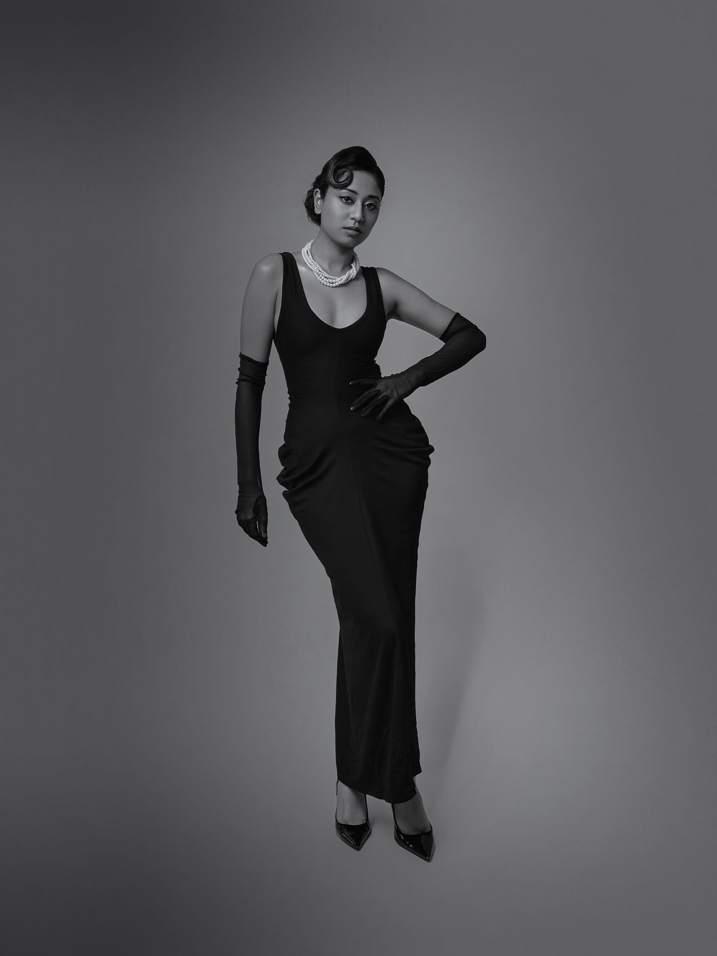 Black bodycon maxi dress
