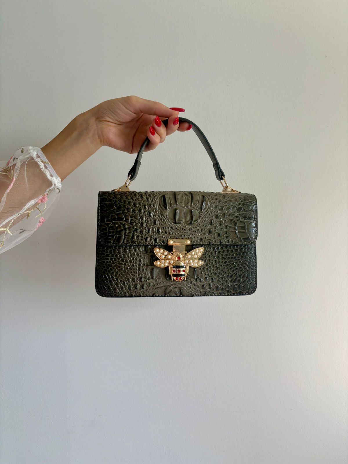 B Queen  Bag