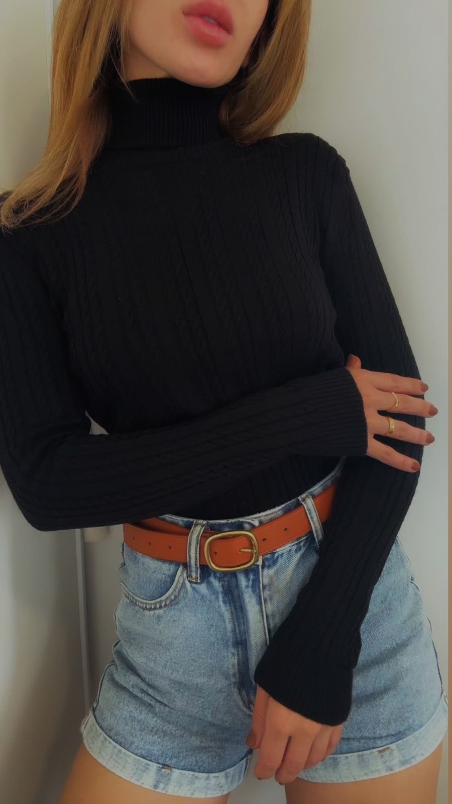 Turtleneck Bella Top - Belliona